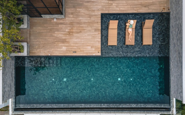 The Coach Hotel Sukhumvit / Asok BTS Bangkok by Compass Hospitality