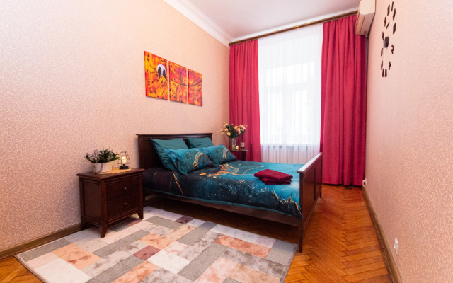 Dvukhkomnatnaya V Izlyublennom Turisticheckom Rayone Moskvy Flat