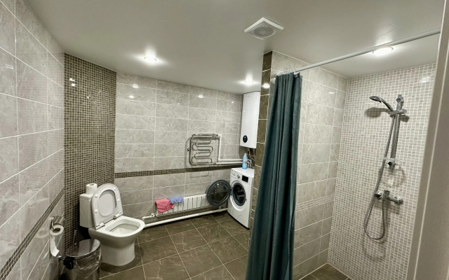 Dvuhkomnatnye Na Pervom Etazhe S Otdel'nym Vhodom Uzhurskaya Den' & Noch' 9 Apartments