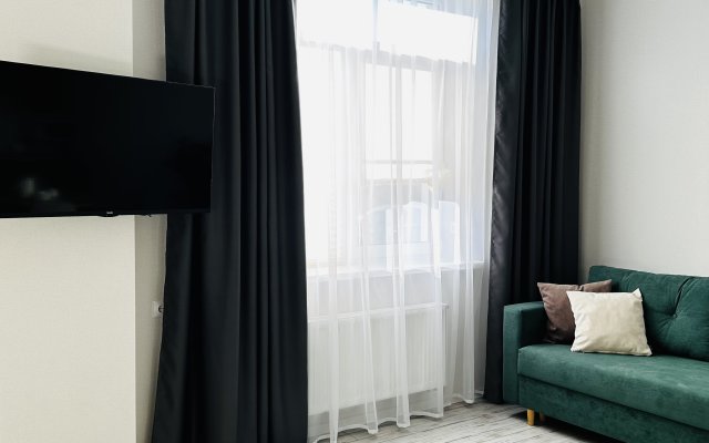 Green Apartment Ryadom S Tsentrom Flat