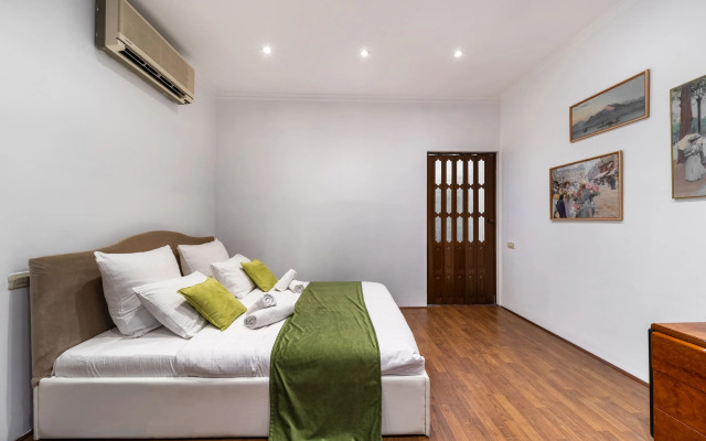 Квартира 3-ком квартира на Новинском б-ре 7 BonApart