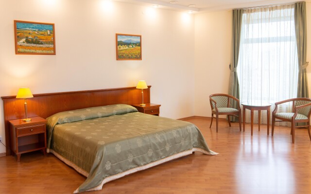 Palace Hotel