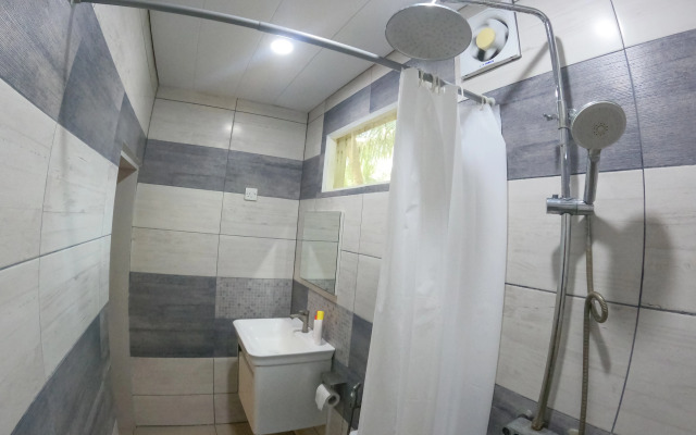 Dive Villa Thoddoo Villa