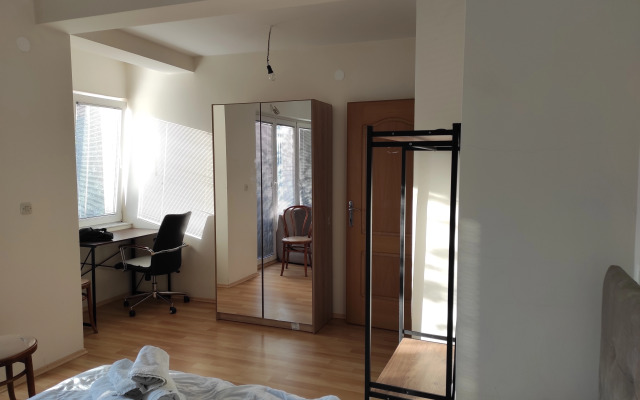 Меблированные комнаты Primavera Villa