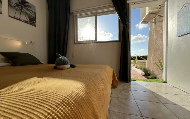 GW014 Gugel Waves Patio and Pool Seaview Flat