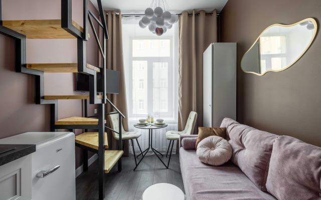 Квартира Двухуровневая Студия в Розовых Тонах