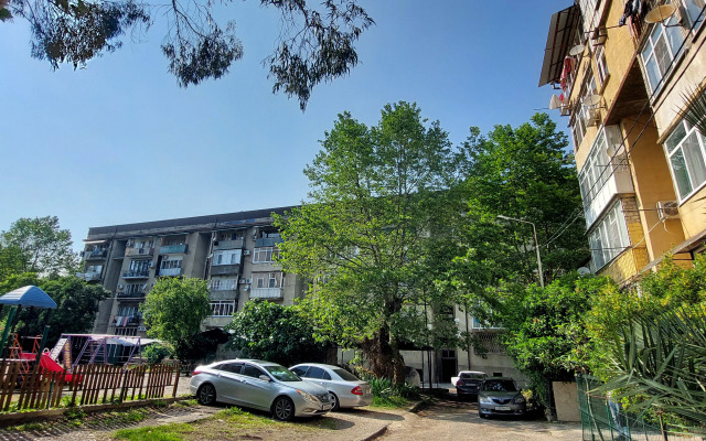 Dvukhkomnatnaya V Tsentre Gagry Flat