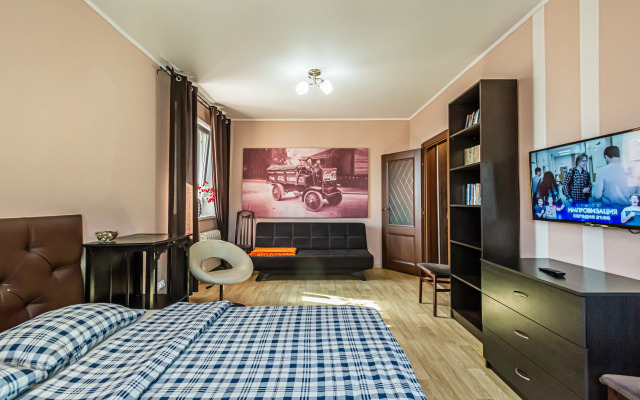 Апартаменты 1-к Квартира на Лукачева 4