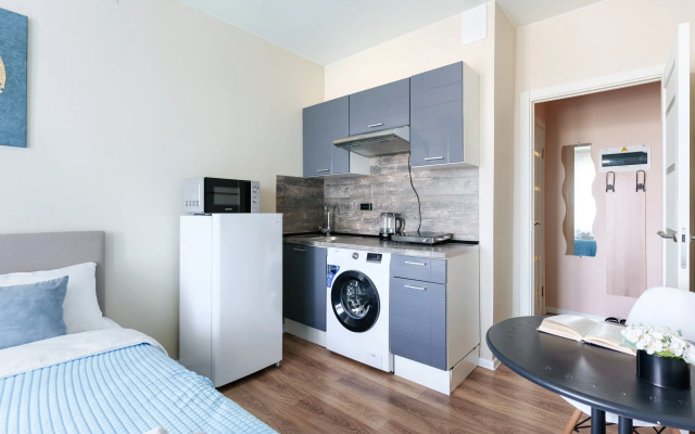 Uyutnaya Studiya Na 3-J Novovatutinskoy Apartments