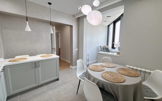 Apartament favorit MorskayaSimfonya-2 s panoramoj na more, bassejnom na territorii ZhK Apartment