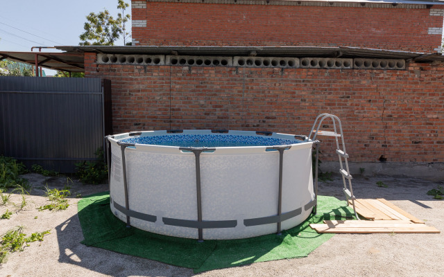 S Basseynom I Mangalom Dlya 8 Gostey Private house