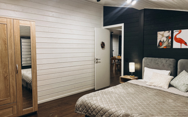 Частный дом с гриль-мангалом, сауной и большой террасой