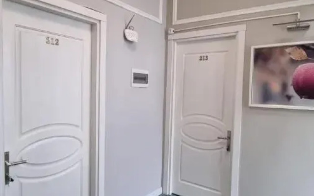 Retro Art Boutique Hotel