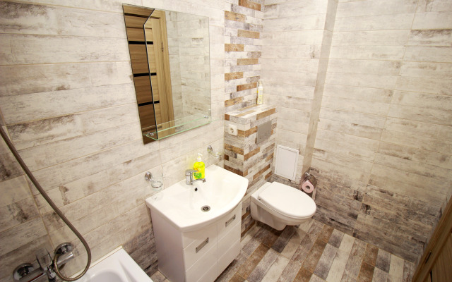 2kh Komnatnye Apartamenty U Zhd Vokzala Flat
