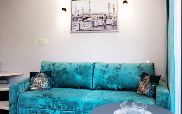 Lazurnyye v Luchezarnom Apartments