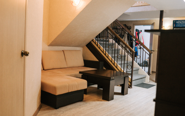 Na Mratkino Guest House