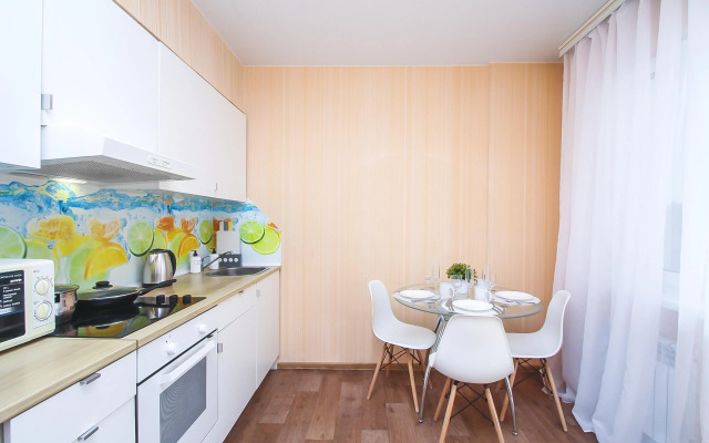 Odnokomnatnaya Kvartira Karolinskogo,10 Apartments