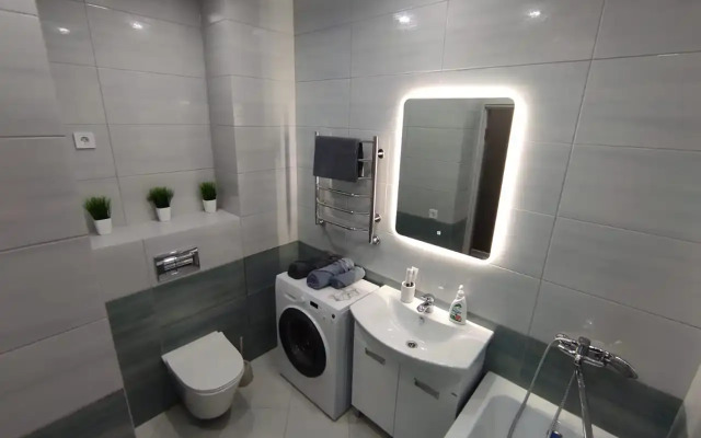 Dizaynerskaya Yevrodvushka Flat