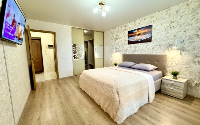 Uyutnaya Na ul.dybenko, 23 (ryadom S TC Kosmoport) Flat