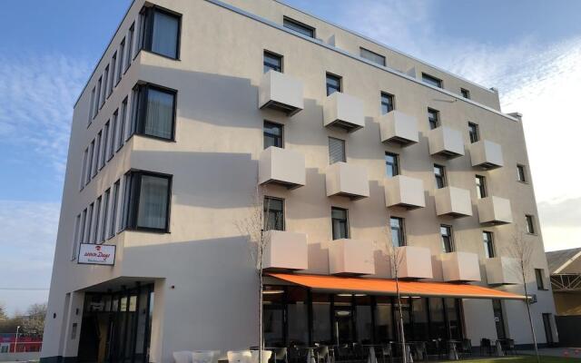 sevenDays Hotel BoardingHouse