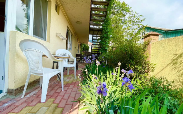 Peliken Living Quarters