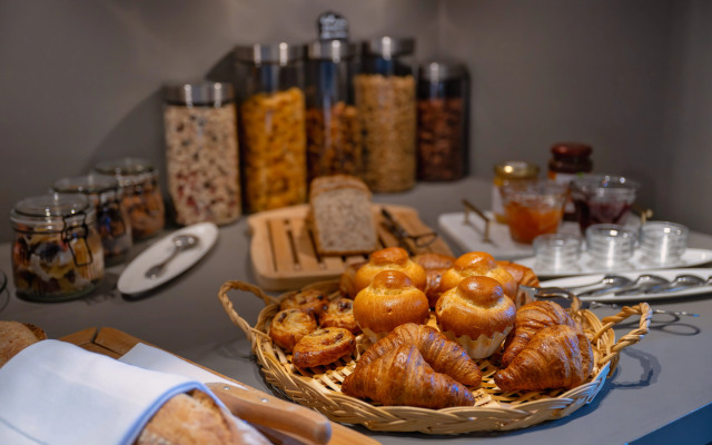 Отель Ligaro - Jarnac