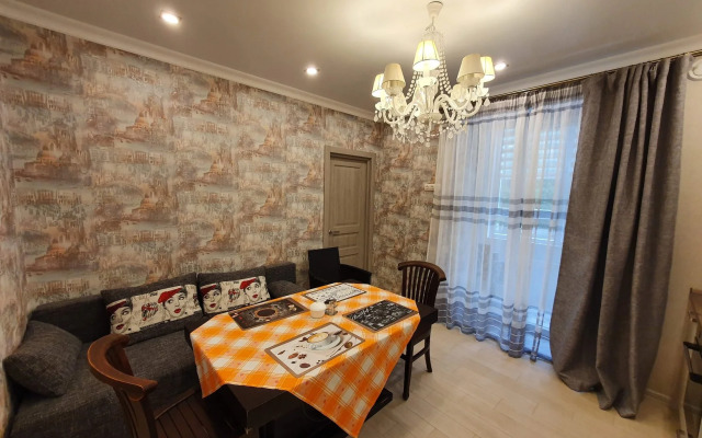 Dvukhkomnatnaya na Moskovskoy ulitse 68 Flat