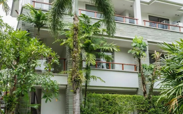 Elegant Beachfront 3Br Condo at Pearl of Naithon Apartments