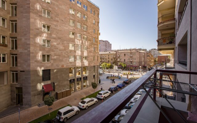 Stay Inn on Hin Yerevantsi Str. 2-76 Apartments