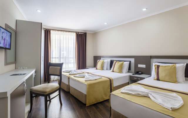 Ayhan Hotel
