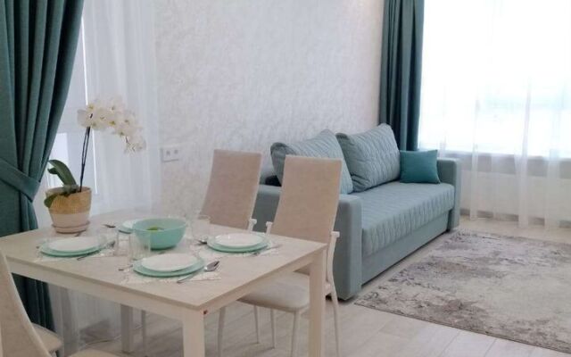 Na Bekhtereva 2B Flat