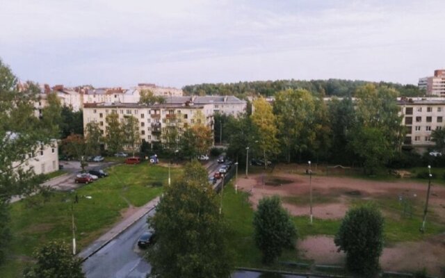 U biblioteki Aalto Krasnoj Ploshchadi I Centralnogo Parka Apartments