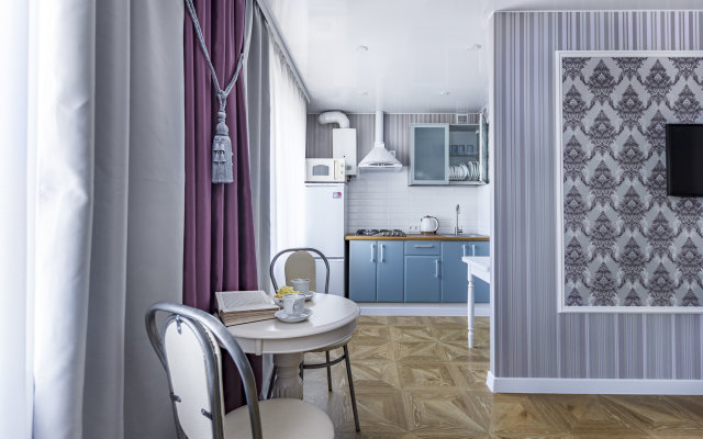 Апартаменты Саквояж с видом на Площадь Победы - фото 5