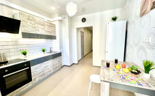 Uutnye Apartamenty v ZK Raduznyj Luks (ul. Solnecnaa 18)