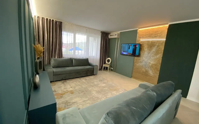 Квартира с видом на Кавказские горы и бассейн