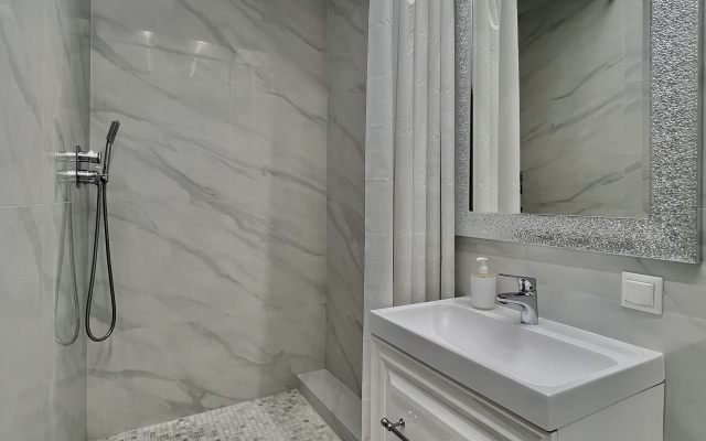 3-bedroom Vip Repina Street 4 Center Apartments