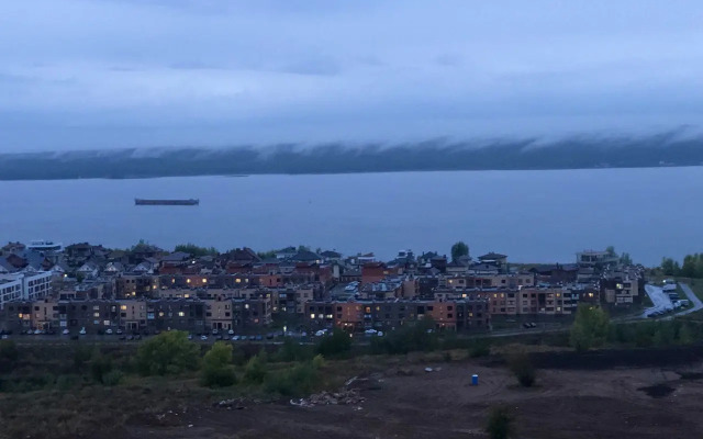 Uyutnaya s Vidom na Kamu i ozero Flat