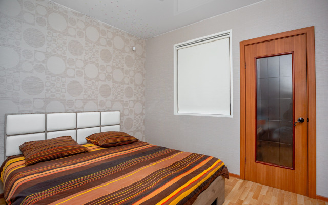Dvukhkomnatnaya Na Pervoy Rechke Na Soyuznoy 17 Flat