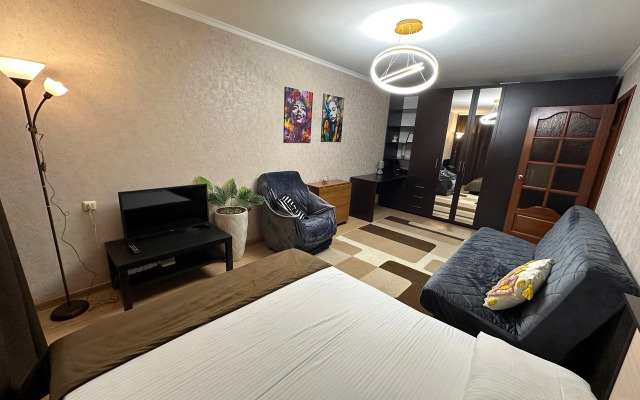 Uyutnaya Kvartira Na Khoroshavina 11 Apartments