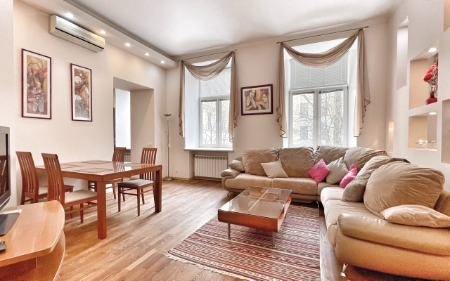 Апартаменты Elite Realty на Караванной 11