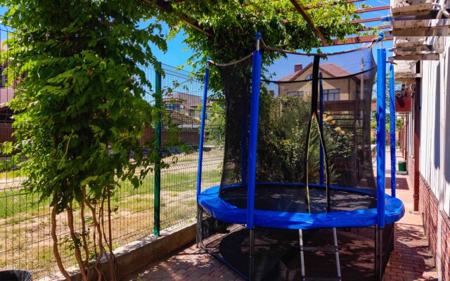 Anapa LOFT Inn Guest House
