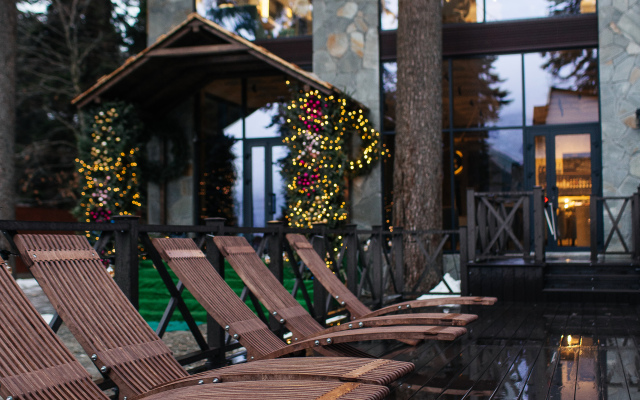 Tash Maral Hotel