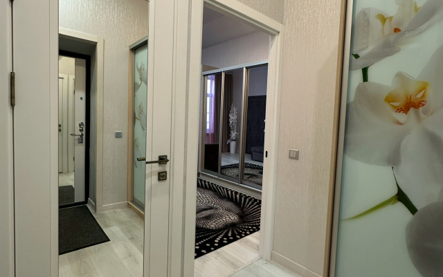 Bolshaya Studiya V Tsentre Flat