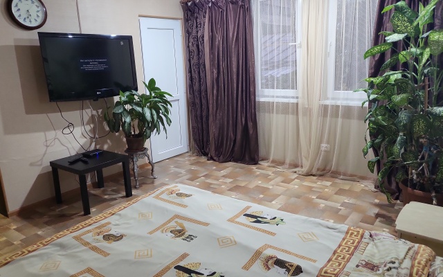 V Samom Tsentre Goroda Sukhum Apartments