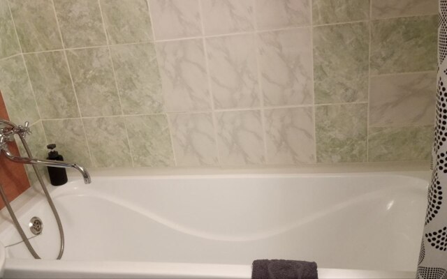 Stavropol Posutochno Rodosskaya 13 Flat