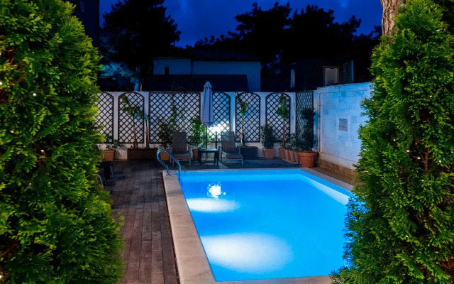 Yana Guest House