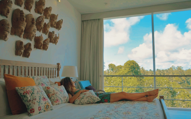 33 Lake Terrace Hotel