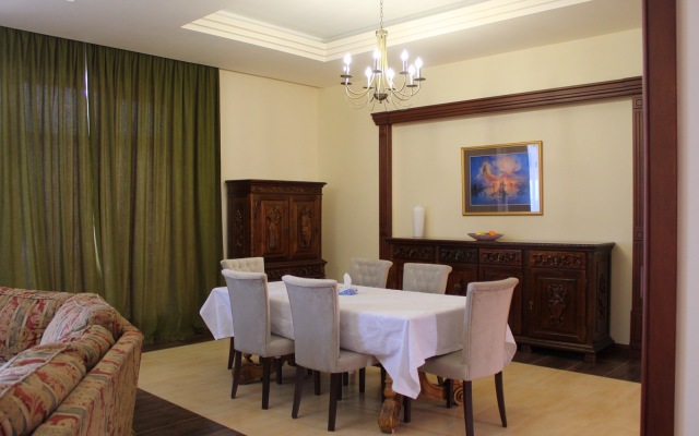 Vila Plaza Guest House