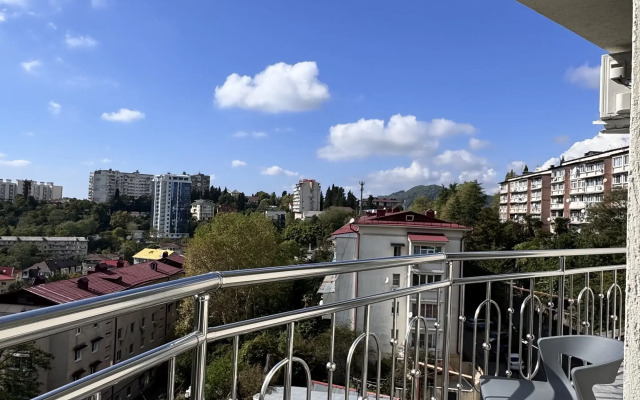 Klubnichnaya 2/7 Flat