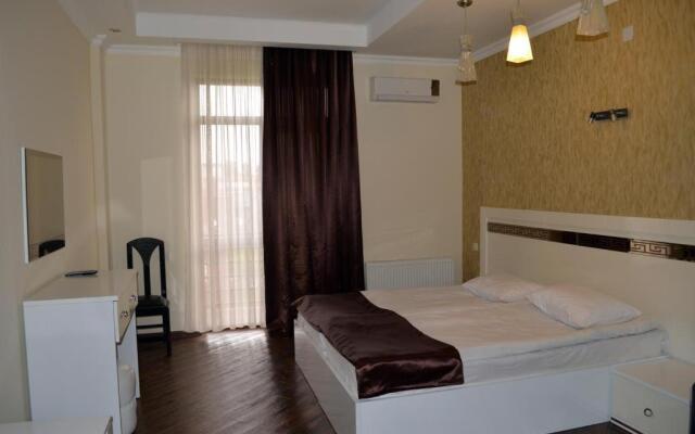 Irise Hotel